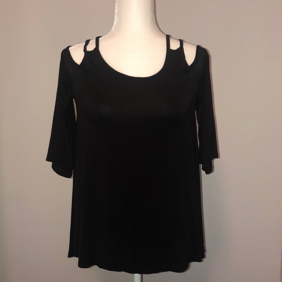 CHELSEA & THEODORE 1/4 length Sleeve Top - Picture 1 of 5